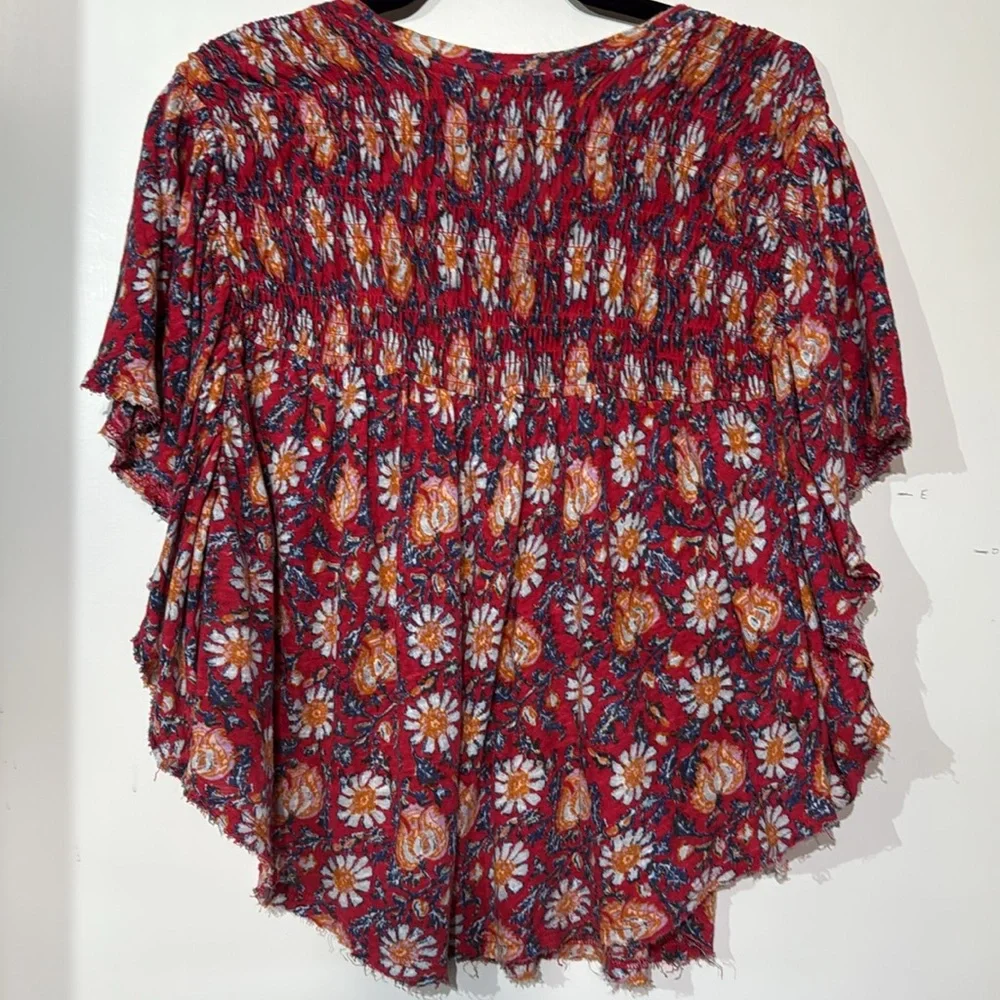 Free People Floral Red Floral Raw Hems Smocked Angel Sleeve Women's Top Size XL - Picture 6 of 9